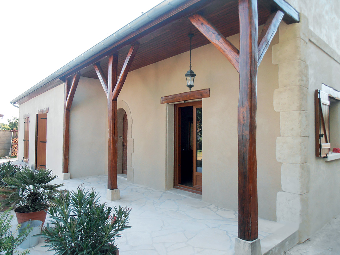 Façade enduit à la chaux - Habitat & Traditions