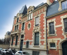 Restauration d'une façade pierre et brique à Reims