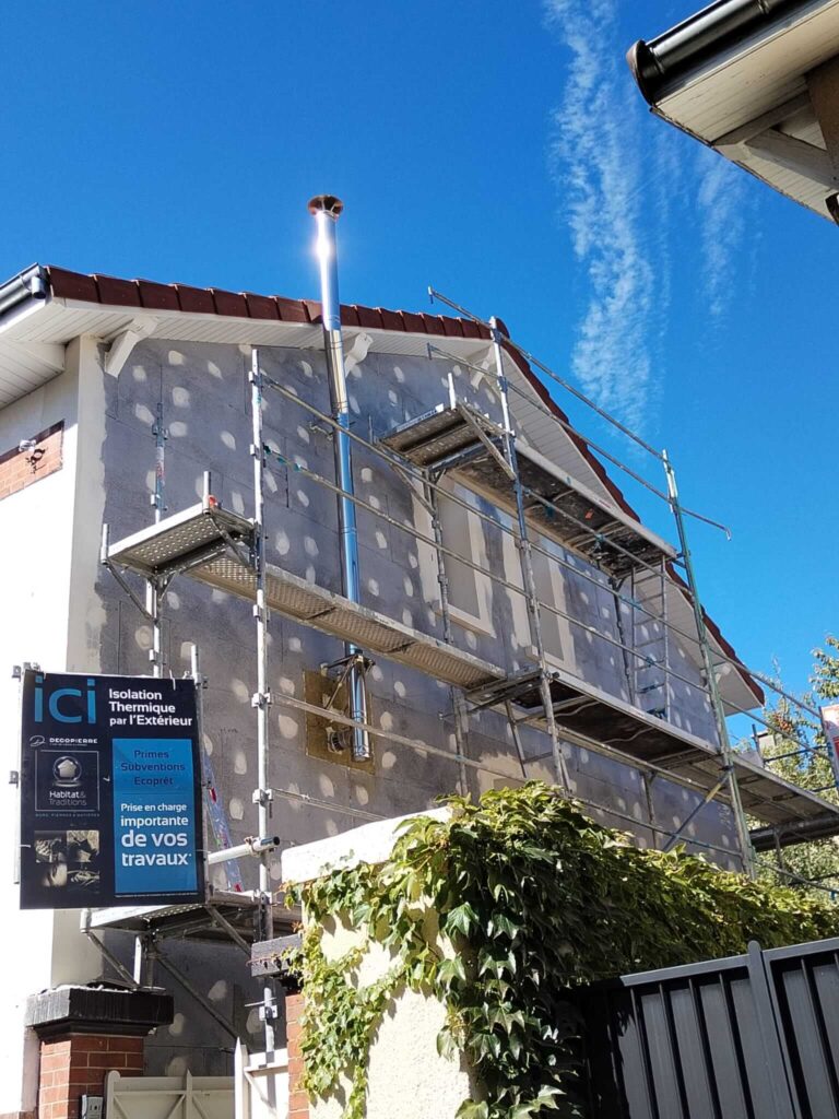 Isolation thermique par l'extérieur d'une maison à Epernay